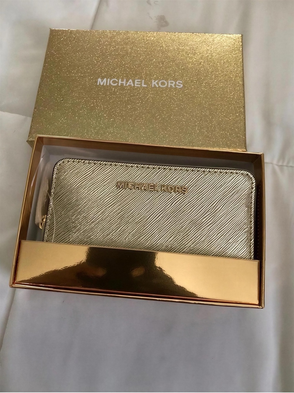 MICHAEL KORS Metallic Gold Zip Wallet Phone Case